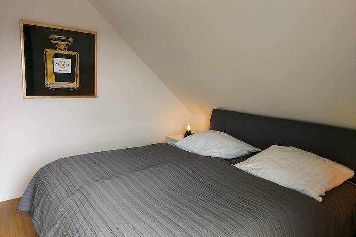 Ganze Wohnung, Moderne 3-Zimmer Wohnung mit Blick auf Regensburg in Donaustauf, Ostbayern