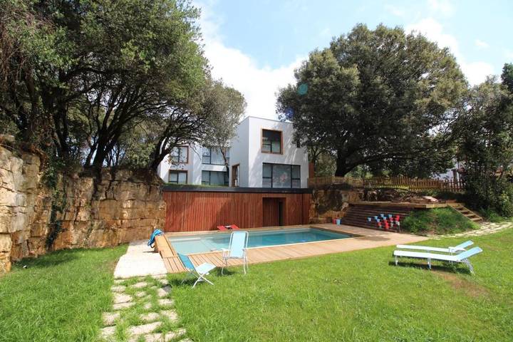 Apartamento para 3 personas, con Balcón y Terraza además de Jardín y Piscina en Somo