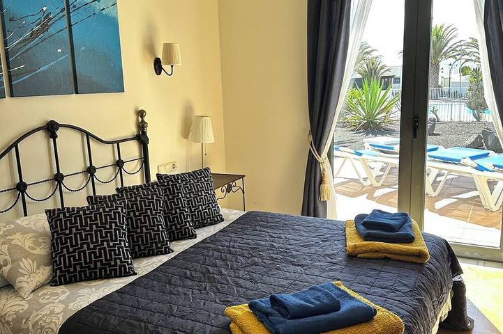 Detached Villa, Very Comfortable With A Home From Home  Experience in Montaña Roja, Yaiza