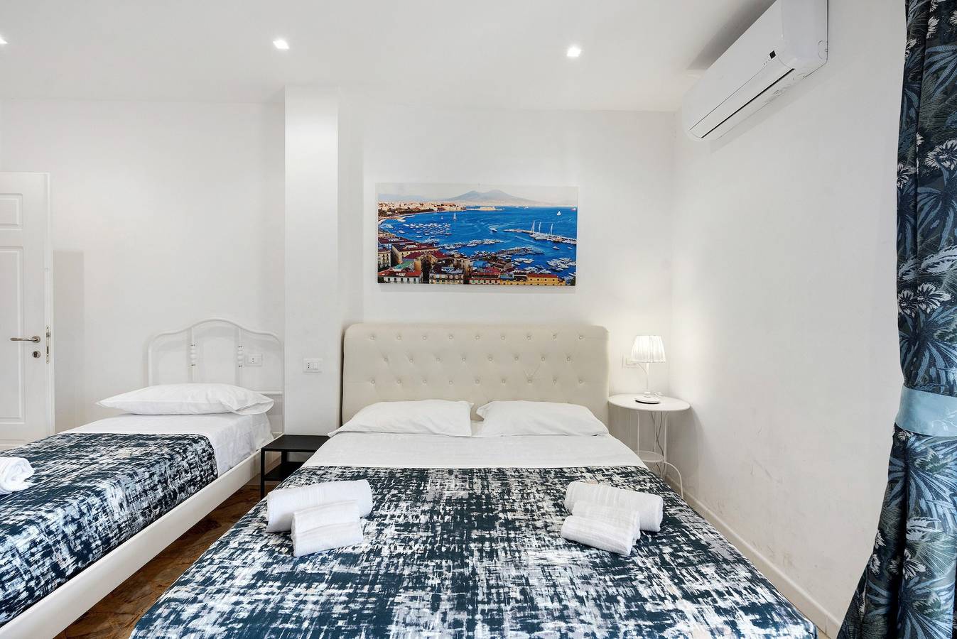 Di Palma Suite Familienzimmer mit Gemeinschaftsterrasse, Wlan & Klimaanlage in Neapel, Neapel Provinz