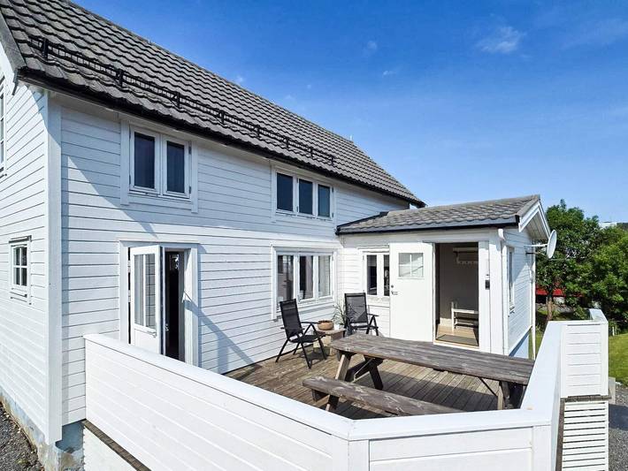 Ferienhaus für 6 Personen, mit Terrasse und Garten, kinderfreundlich in Bud