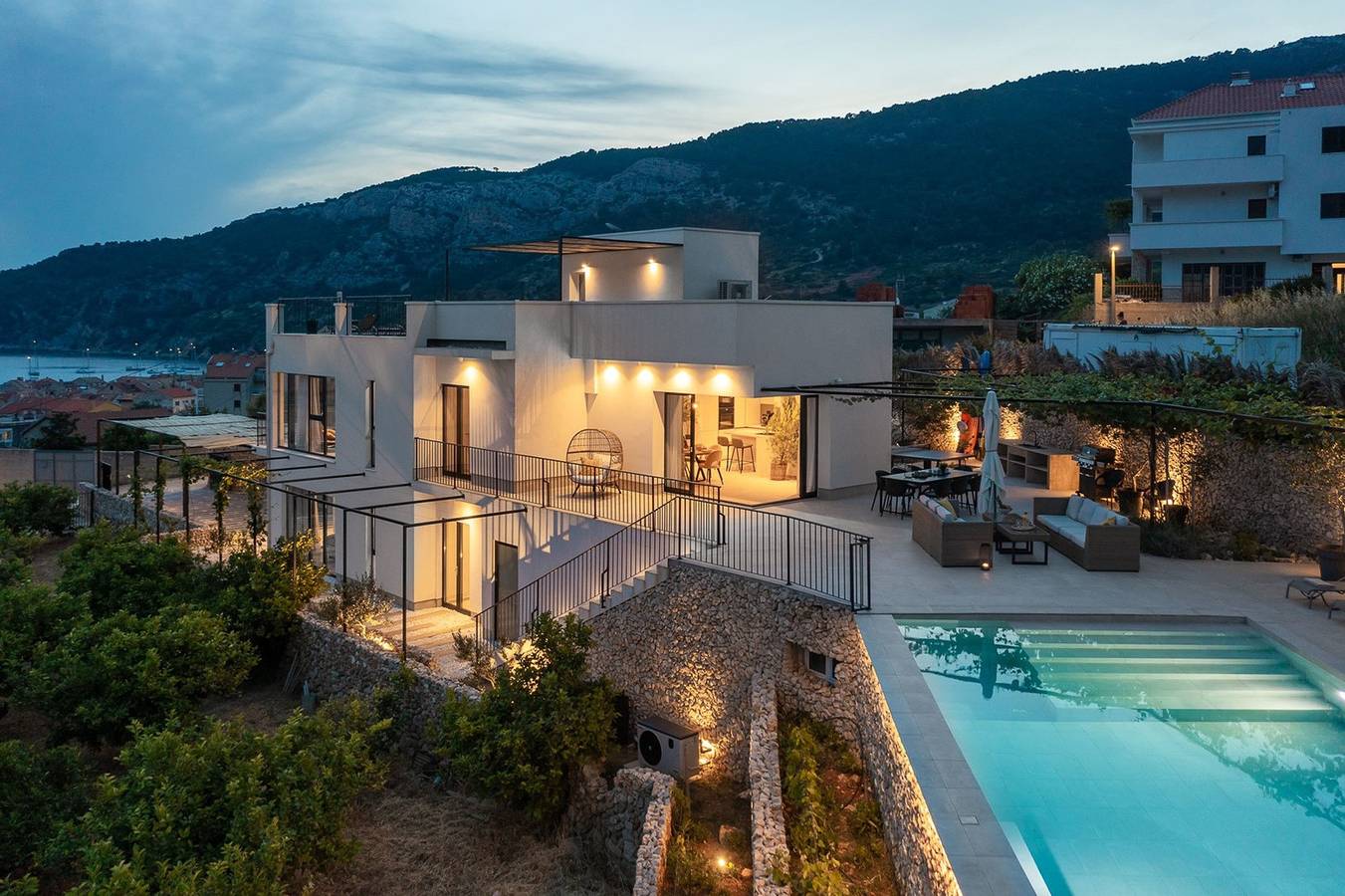 Luxury Villa Envivo Komiza with Heated Pool in Komiza, Split-Dalmatien