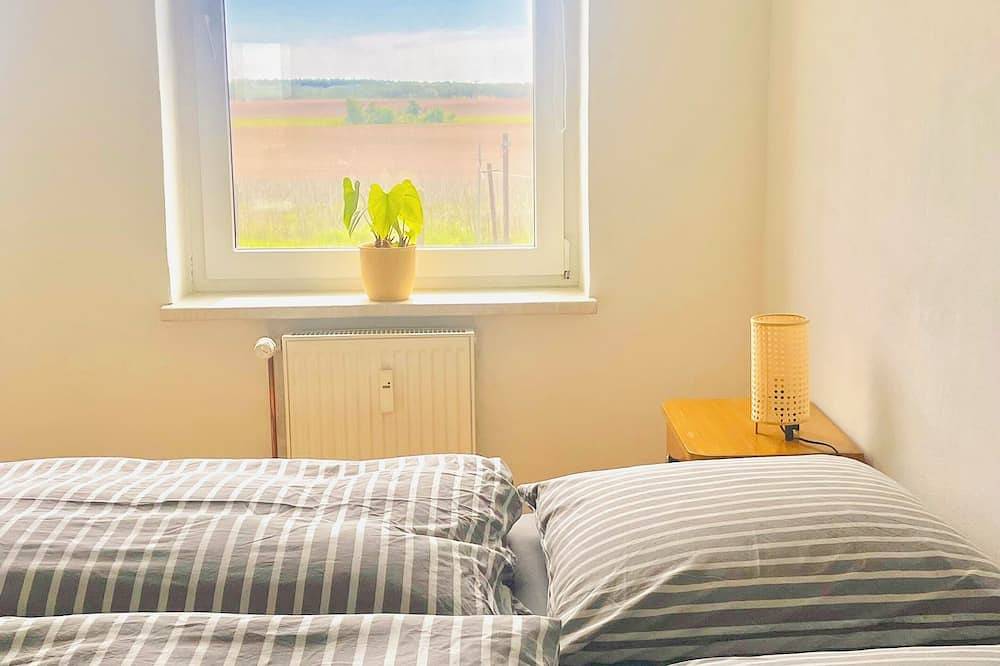 Ganze Wohnung, \"Mts -Haus Zettemin\" - 2 Familienfreundliche Ferienwohnungen in Mecklenburg in Zettemin, Müritz