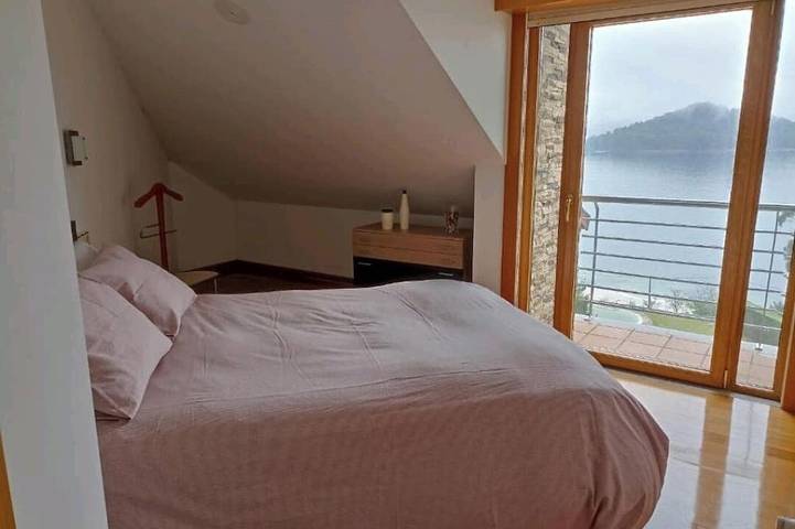 Chalet in combarro on the beach in Poio, Rías Baixas