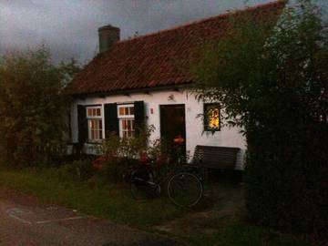 Gîte pour 4 personnes, avec jardin et vue, adapté aux familles dans Sluis
