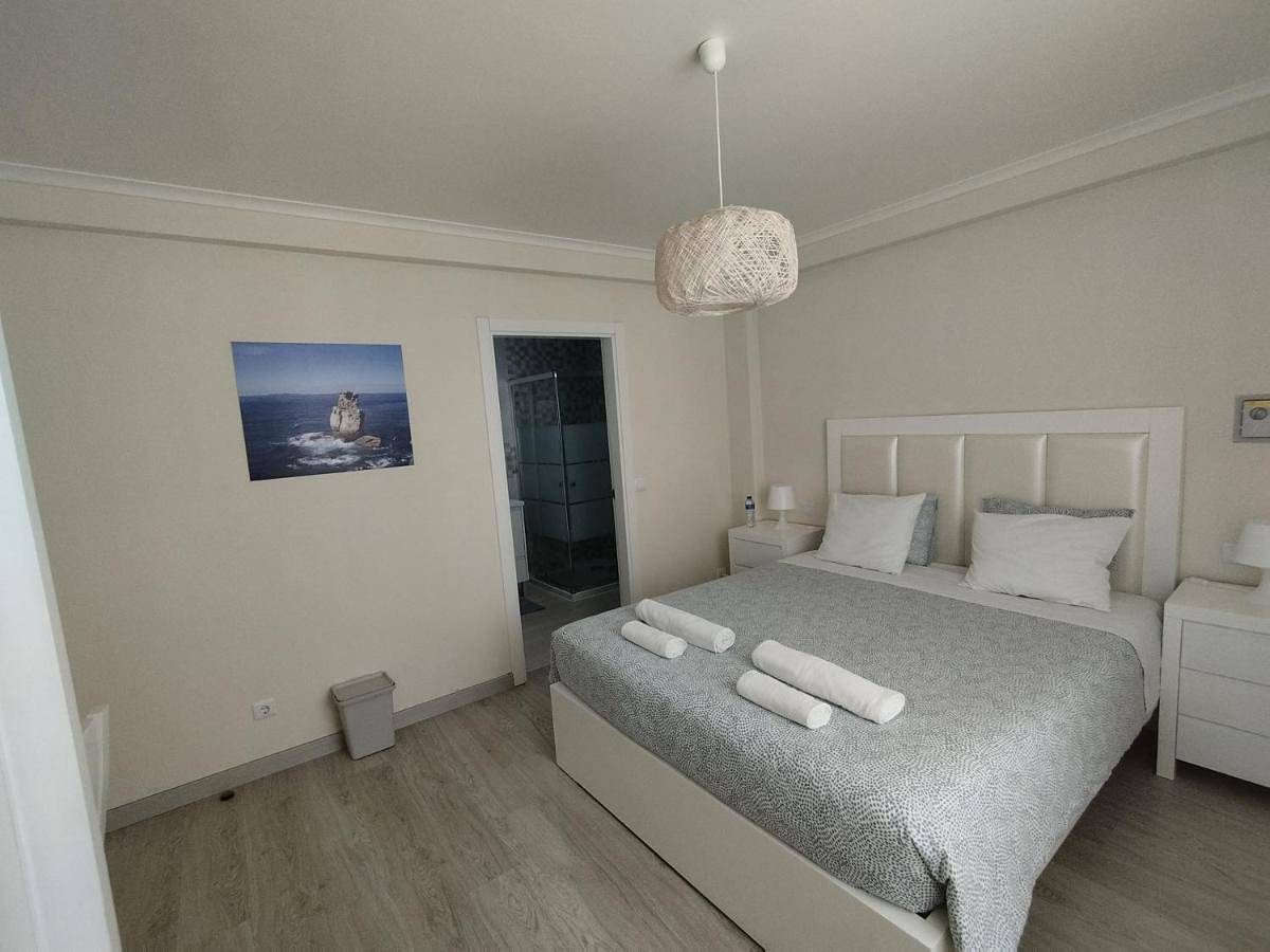 Twin Room with Private Bathroom in Peniche, Leiria District