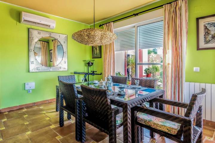Casa rural para 9 personas, con Balcón y Jacuzzi además de Terraza y Jardín en Chipiona - 3