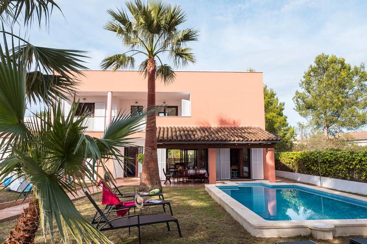 Finca mit Hund für 8 Personen, mit Seeblick und Garten in Alcúdia