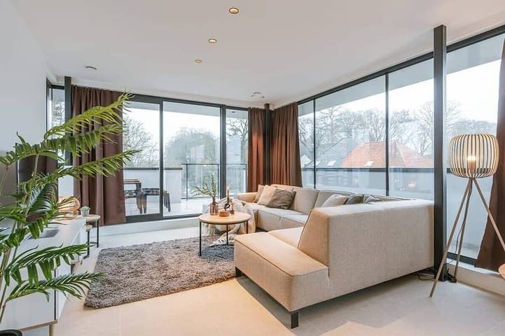 Location de vacances pour 5 personnes, avec balcon à Zedelgem