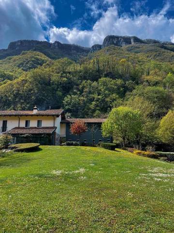 Chambre d’hôte pour 2 personnes, avec vue ainsi que jardin et terrasse, animaux acceptés à Arsiero