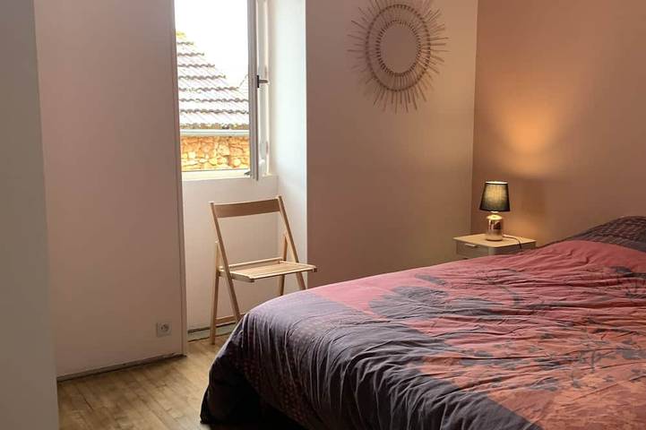 Location de vacances pour 7 personnes, avec jardin et terrasse à Berbiguières - 2