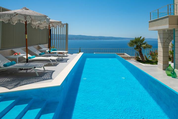 Ferienhaus für 6 Personen, mit Pool und Garten in Omis