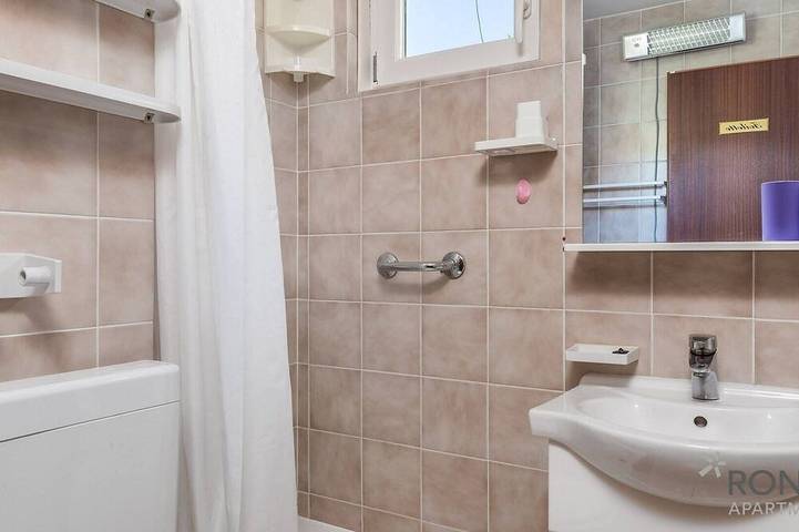 Gîte pour 4 personnes, avec terrasse à Gajac - 4