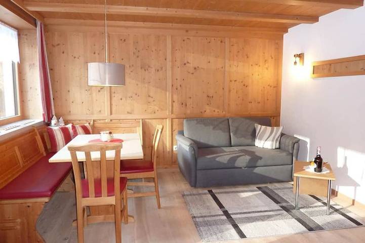 Ferienwohnung für 3 Personen, mit Garten und Balkon in Klösterle am Arlberg
