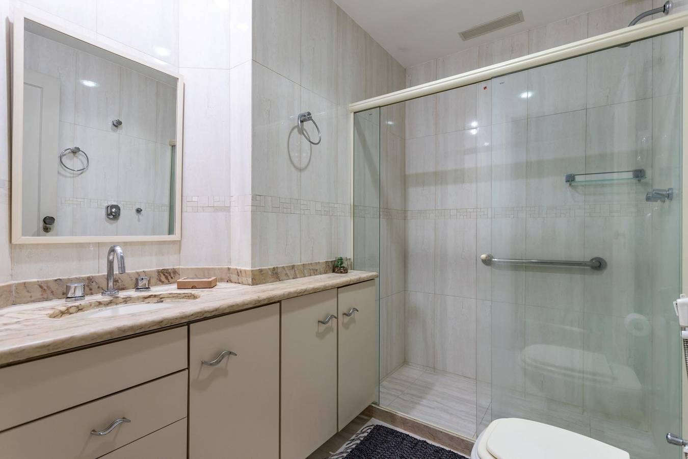 Entire apartment, 2 minutes from Copacabana beach | A303 in Copacabana, Rio de Janeiro