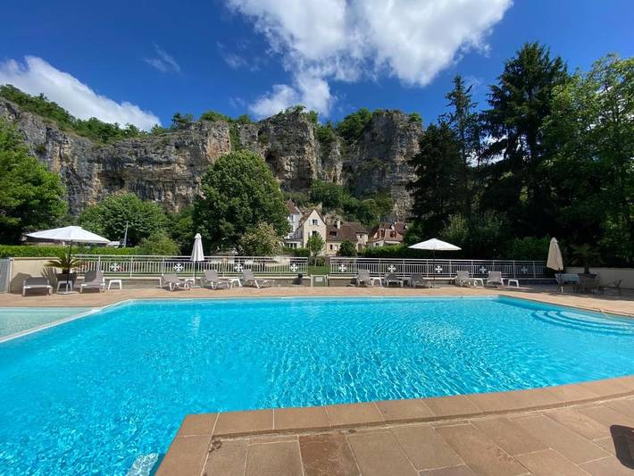 Hotel para 2 personas, con piscina y piscina para niños además de jardín y vistas, Se admiten mascotas - 1