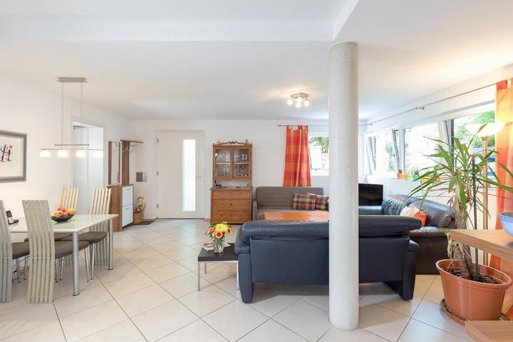 Ferienwohnung für 6 Personen, mit Terrasse und Garten