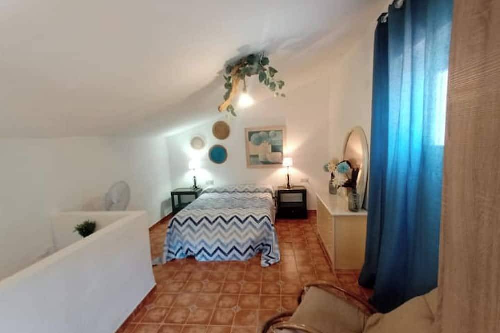 Mountain cortijo with sea view, 10 km from the beach of La Herradura. in La Herradura, Almuñecar
