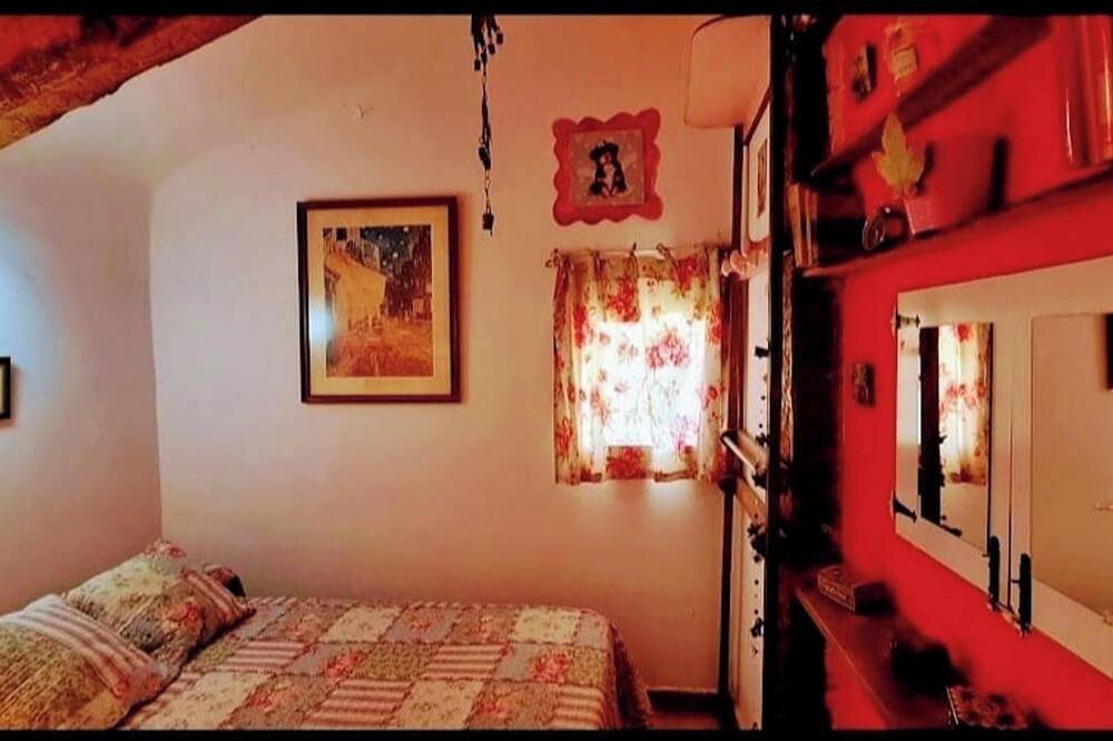 Entire apartment, Homerez - Charming apartment in Cuenca with parking included in Cuenca, Cuenca Province