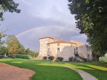 Gîte pour 6 personnes, avec vue et jardin à Le Cendre