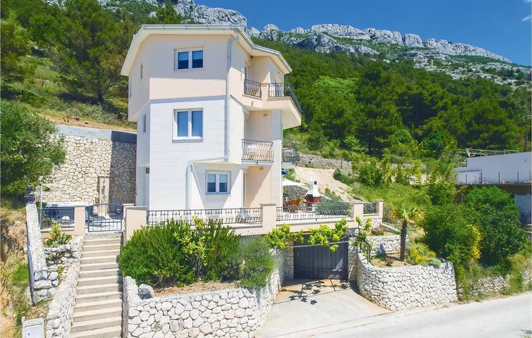 Ferienhaus für 8 Personen, mit Terrasse in Pisak