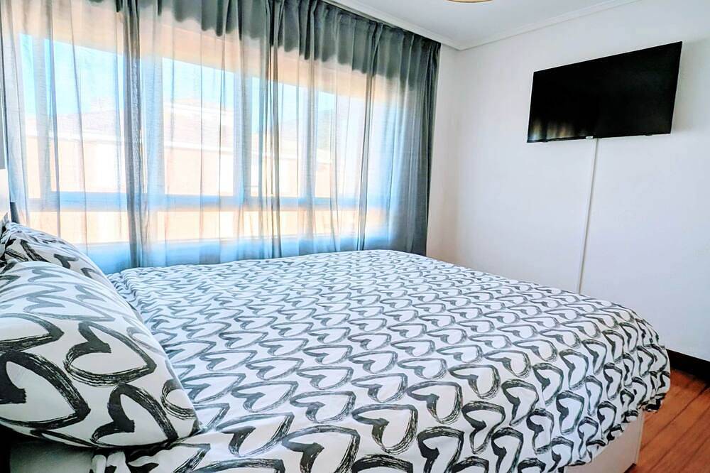 Entire apartment, Apartment La Ballena 1 - Juan Vella in Santoña, Cantabrian Coast