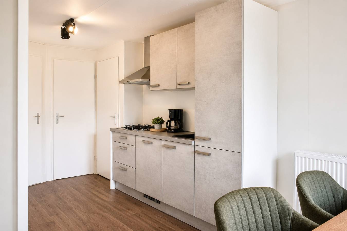 Camping ’t Veld — Strandchalet met hottub | 4 personen in Hardenberg, Regio Zwolle