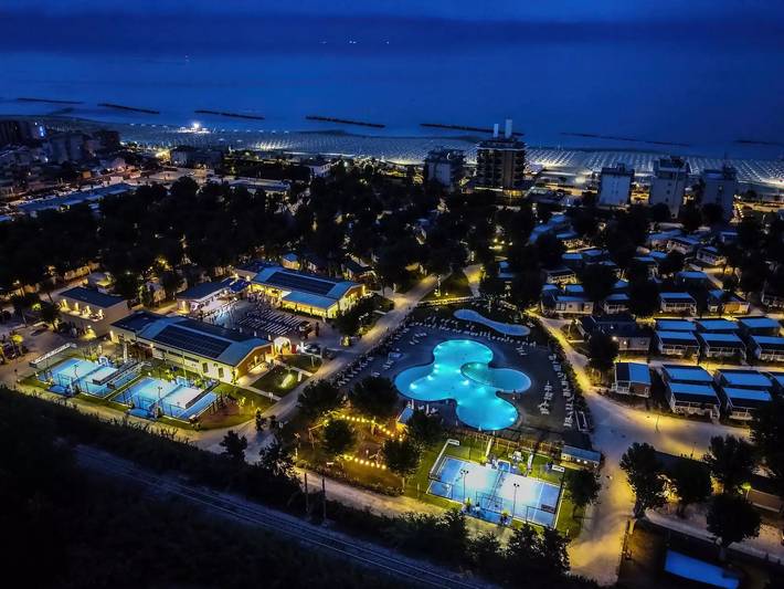 Camping für 4 Personen, mit Terrasse und Pool in Emilia-Romagna - 2