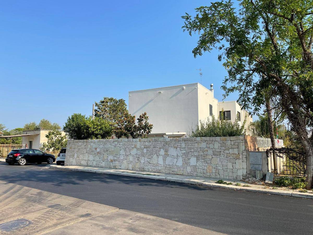 Villa Saracino in Lido Cala d'Oro, Bari