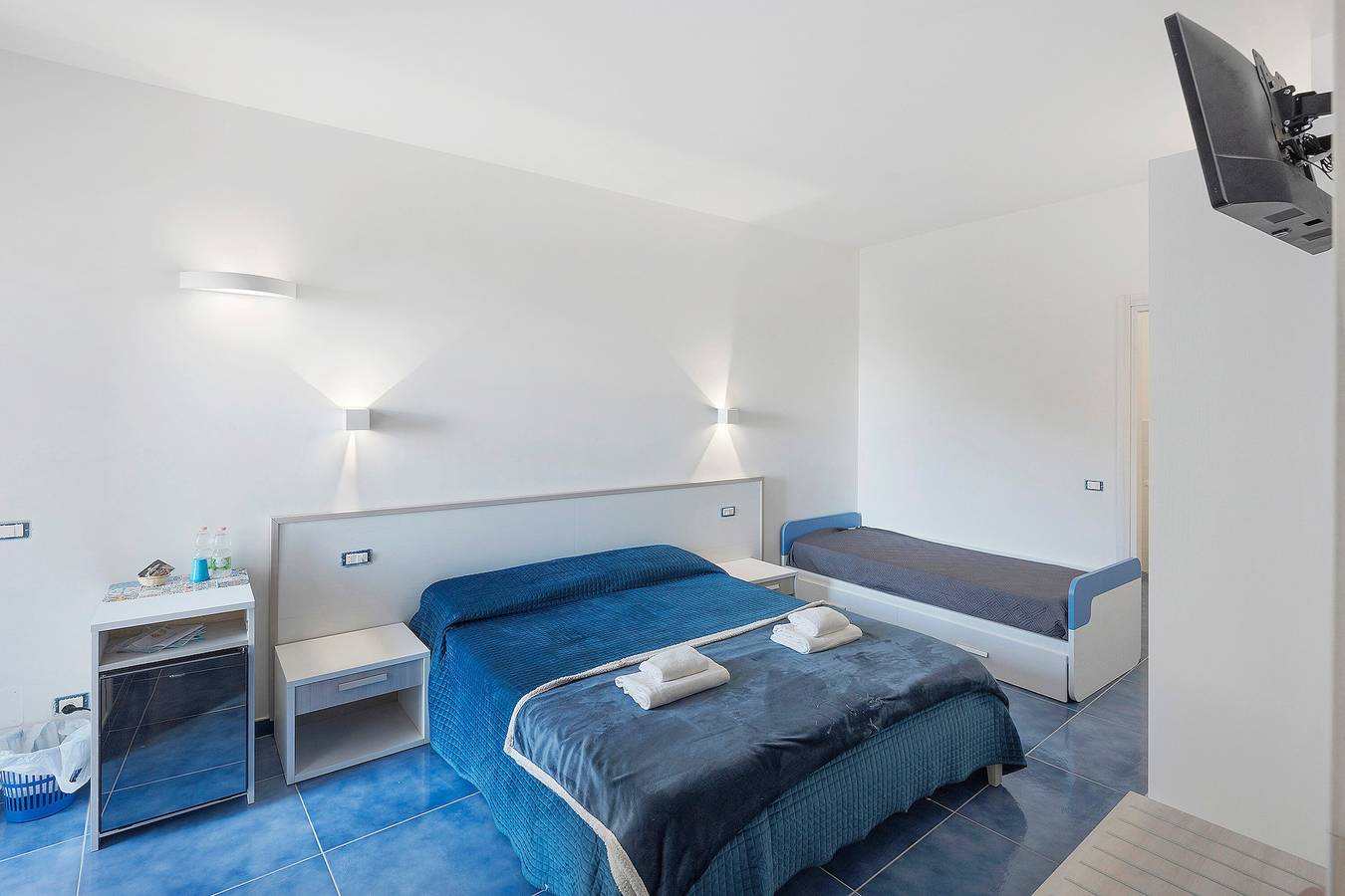 Camera Cielo con Balcone Privato, Vista Mare, Wi-Fi e Aria Condizionata in Pianillo, San Lazzaro