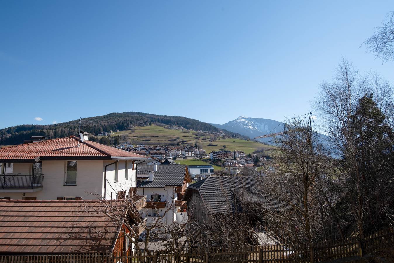 Entire apartment, Cosy Apartment 1 "Zur Sonne" with Mountain View & Garden in Lajen, Dolomiti Superski
