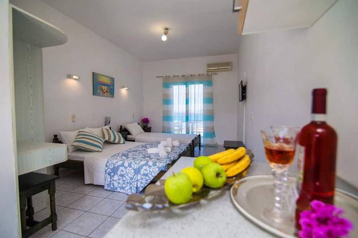 Apartment for 2 people, with garden and balcony in Laganas