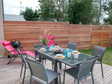 Gîte pour 6 personnes, avec terrasse et jardin à Denneville