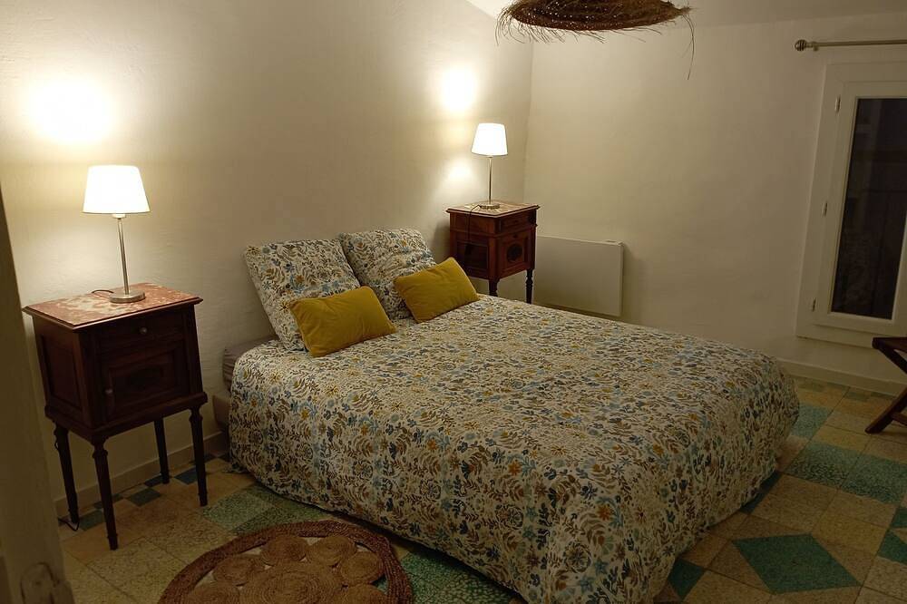 Entire apartment, Duplex La Terrasse Jasmin, 3 Chambres, au Coeur du Centre Historique de Mèze ! in Mèze, Côte d'Améthyste