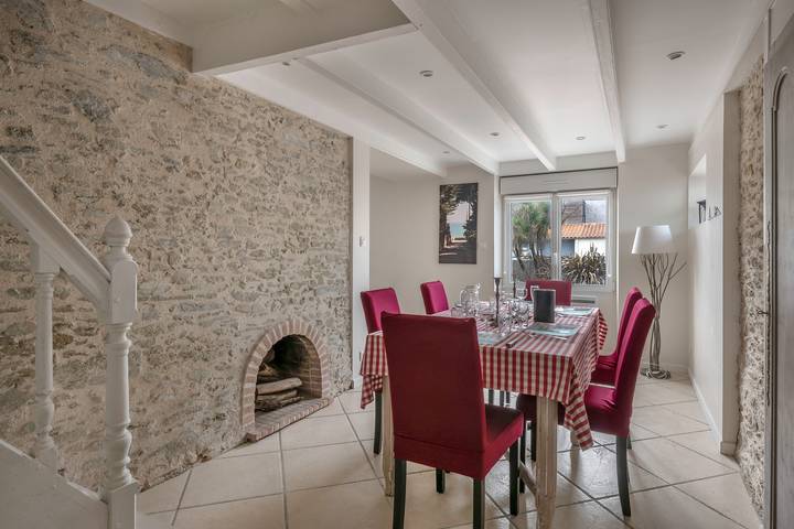 Location de vacances pour 6 personnes, avec terrasse dans Plage Du Port Meleu Prefailles - 4