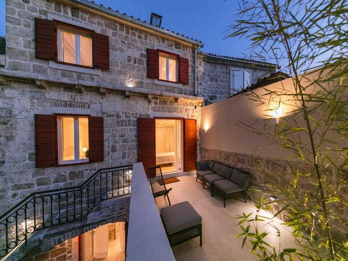 Villa Zdenka - Five Bedroom Villa with Terrace in Vis Stad, Vis (Dalmatia)