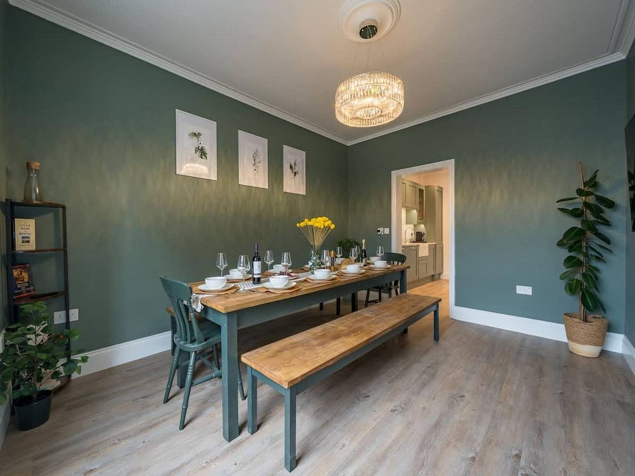 Stylish Bristol Holiday Home for 8 in Bristol, South West England
