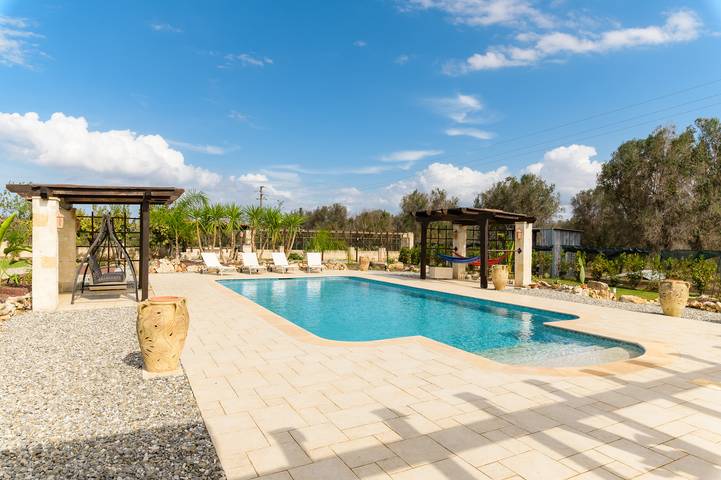 Villa Alexander con piscina in San Vito dei Normanni, Salento