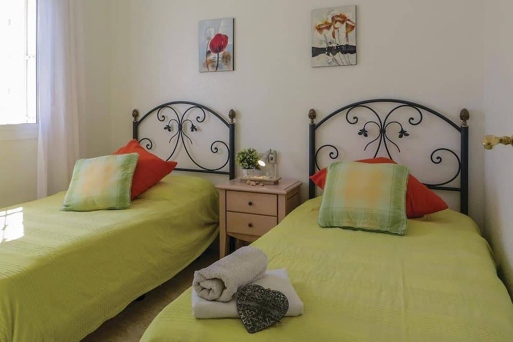 Schönes Haus in Quesada-Rojales mit Seeblick in Rojales, Costa Blanca