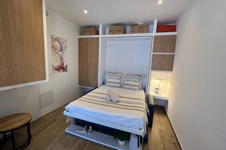 Apartamento entero, Appt. 140 m² Cannes -la Napoule- Saint Raphael Front de mer - 2 rooms 6 pers. in Le Trayas, Costa mediterránea (Francia)