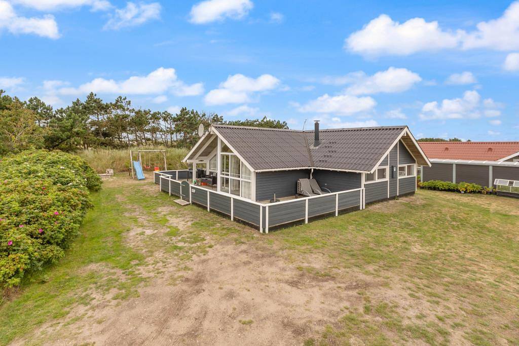 Schönes Ferienhaus mit Sauna und Whirlpool nahe am Fjord in Skodbjerge, Haurvig
