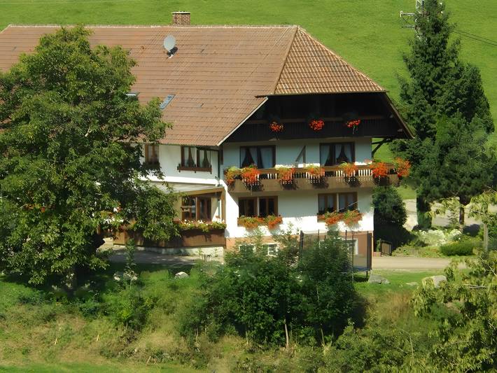 Ferienwohnung für 3 Personen, mit Balkon und Garten