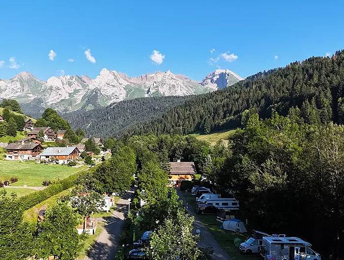 Camping für 2 Personen, mit Terrasse in Haute-Savoie