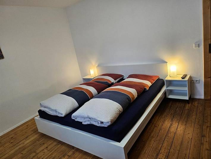 Ferienwohnung für 5 Personen, mit Terrasse und Garten sowie Ausblick