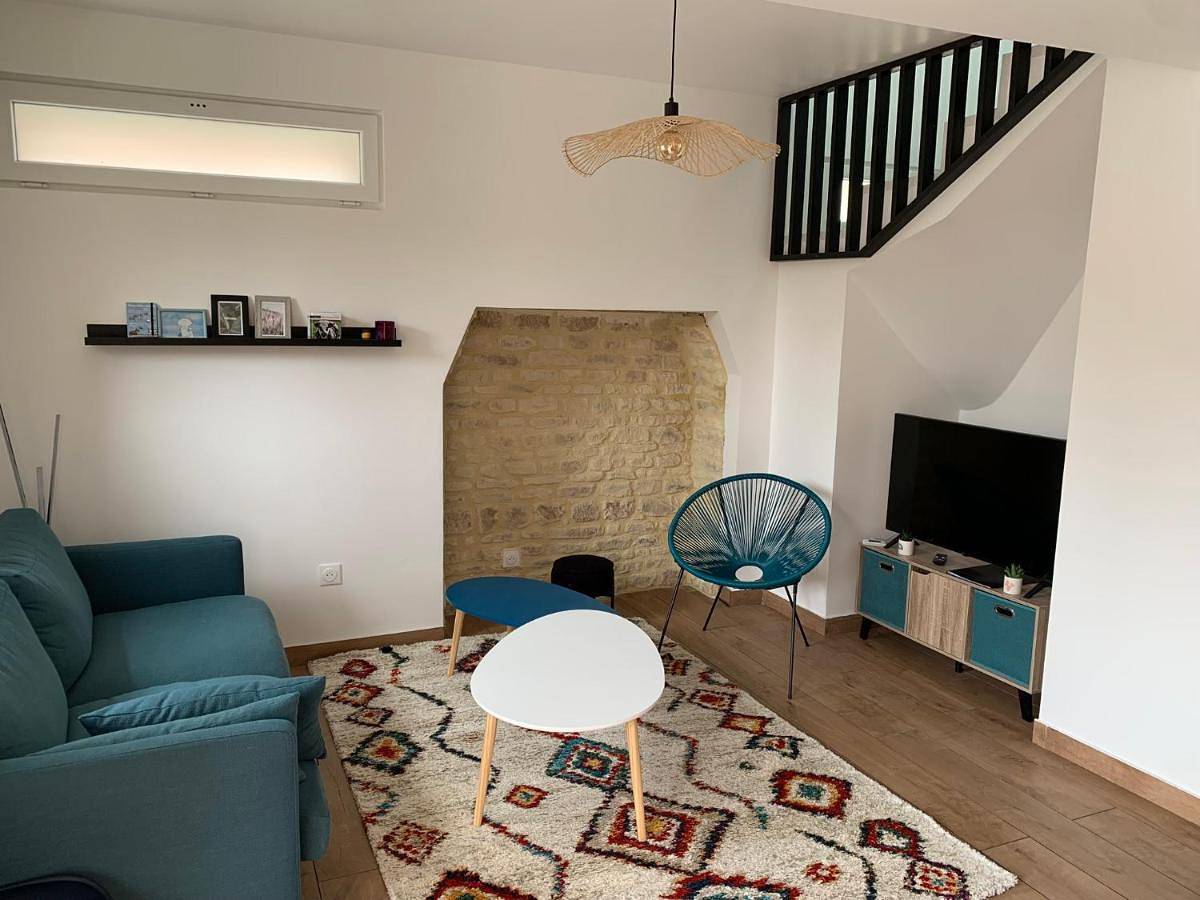 Three-Bedroom House in Biéville-Beuville, Région de Caen
