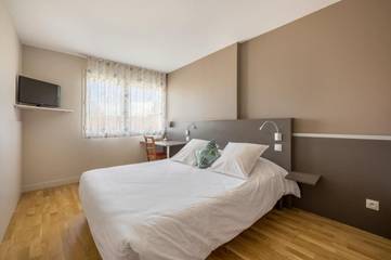Hôtel pour 3 personnes, avec jardin et terrasse, animaux acceptés à Villefranche-sur-Saône