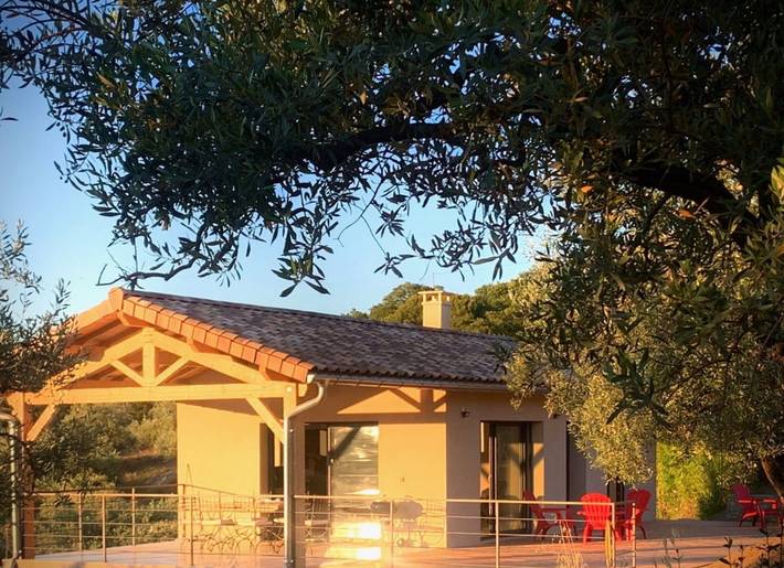 Gîte pour 6 personnes, avec terrasse et jardin à Nyons - 3