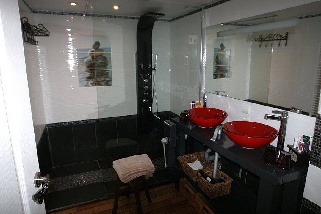 "Le Lotus Bleu" pour 4 personnes avec petits déjeuners... in Saint-Hilaire-de-Riez, Vallée de la Loire