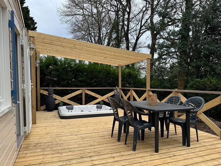 Wohnwagen für 4 Personen, mit Kinderpool in Grayan-et-l'Hôpital - 2