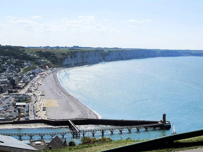 Location de vacances pour 12 personnes, avec jardin à Ganzeville